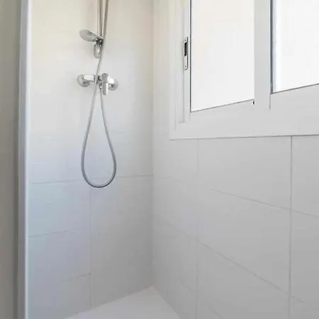 ピソ ヴィジタシオン アパート